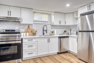 23 Augusta Ave in St Catharines, ON - Building Photo - Building Photo