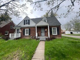 12651 Kelly Rd in Detroit, MI - Building Photo