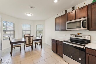 3198 Cozumel Ct in Cape Coral, FL - Building Photo - Building Photo