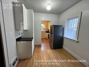 417 5th Ave N in Saskatoon, SK - Building Photo - Building Photo