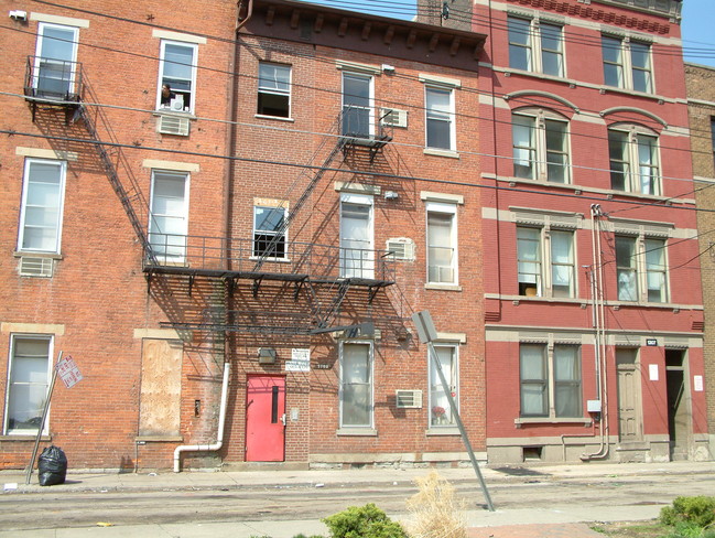 1303 Republic St in Cincinnati, OH - Building Photo - Building Photo