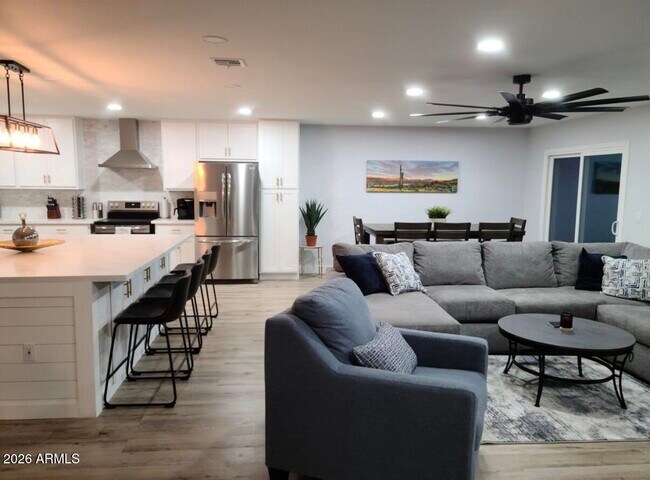 936 E Hermosa Dr in Tempe, AZ - Building Photo - Building Photo