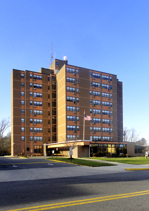 Penn Towers in Penns Grove, NJ - Building Photo