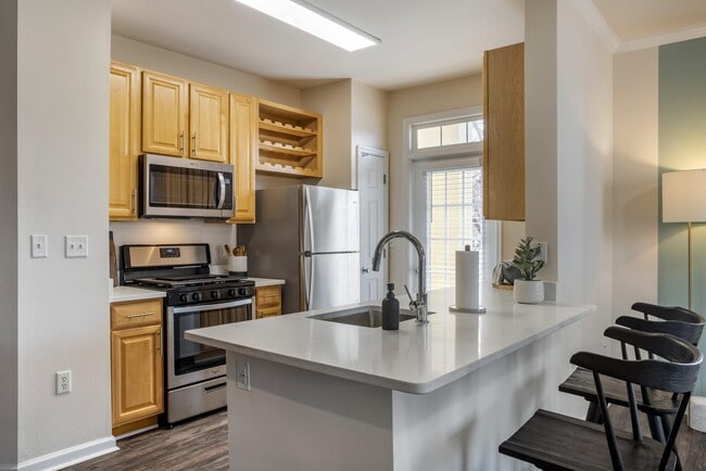 Bell Ashburn Farms in Ashburn, VA - Foto de edificio - Building Photo