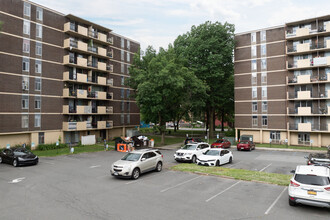 Towers on Hudson in Troy, NY - Building Photo - Building Photo