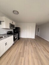 2633 N Charles St in Baltimore, MD - Building Photo - Building Photo