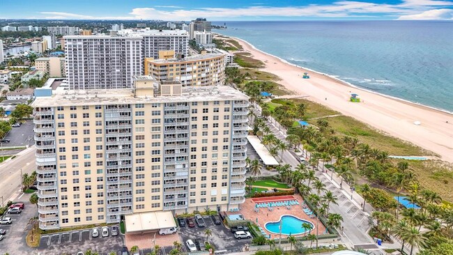 property at 305 N Pompano Beach Blvd