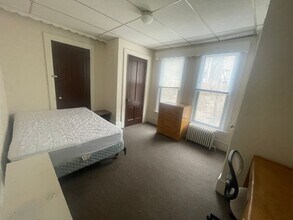 215 Giles St in Ithaca, NY - Building Photo - Building Photo