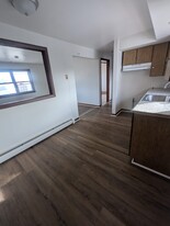 880 1st Ave, Unit 3A in West Haven, CT - Building Photo - Building Photo