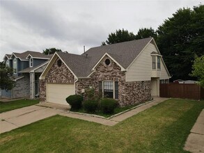 2083 Sundance Ct in Lewisville, TX - Building Photo - Building Photo