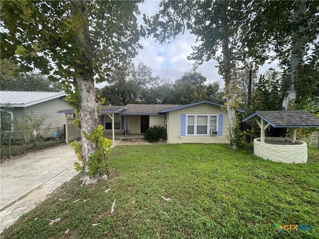 property at 1015 Reiley Rd