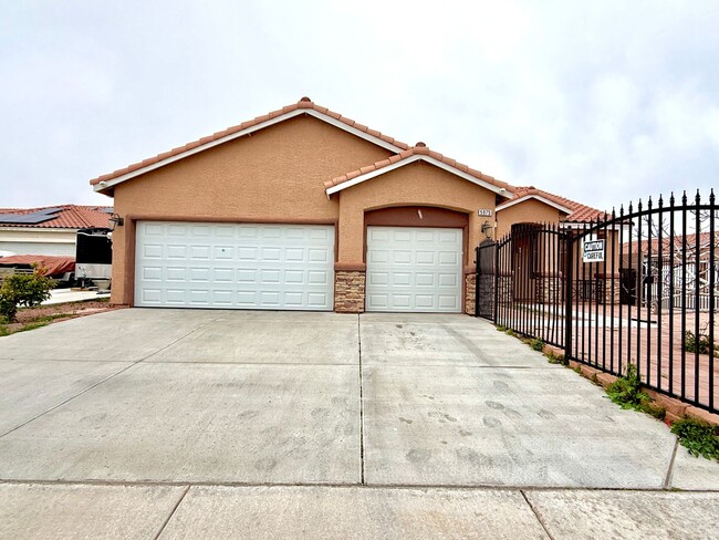 5975 Garden Vista St