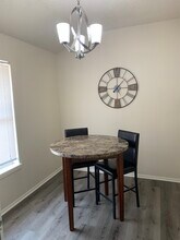 1307 Bagby Ave in Waco, TX - Foto de edificio - Building Photo