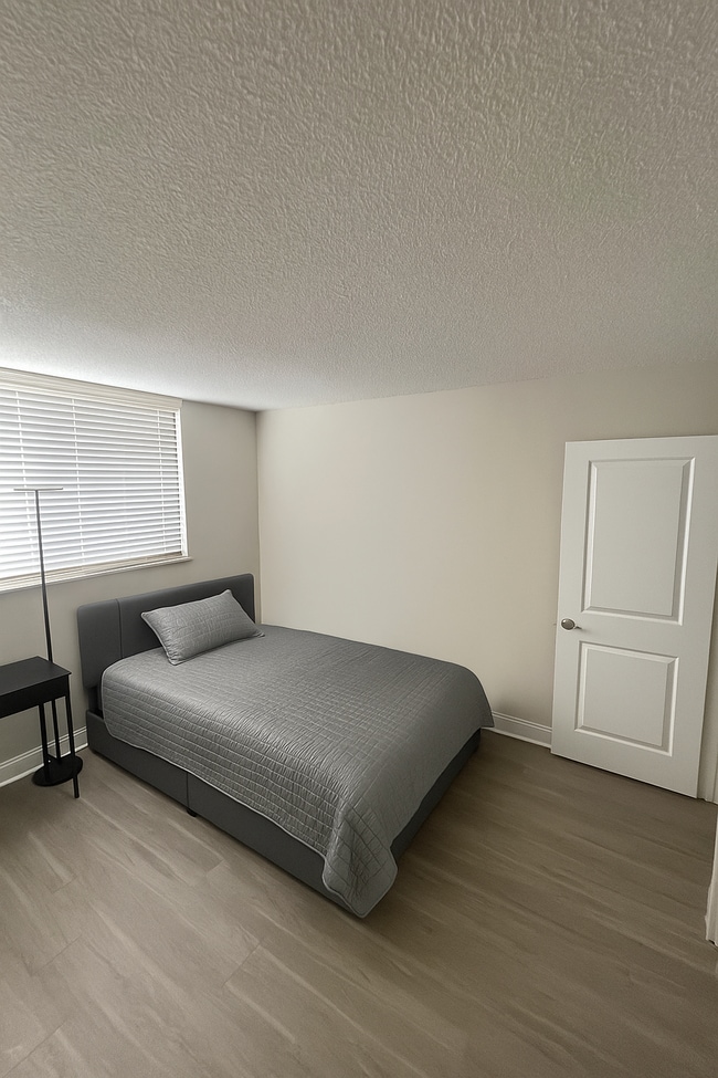 property at 17105 N Bay Rd