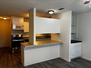 736 Vicki Dr in Huntsville, TX - Building Photo - Building Photo