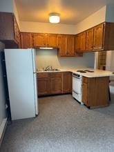 300 Kinne St in East Syracuse, NY - Building Photo - Building Photo