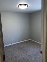 616 Freemont Cir, Unit B in Colorado Springs, CO - Building Photo - Building Photo