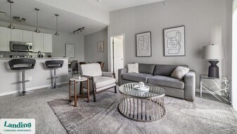 4664 Kenny Rd in Columbus, OH - Building Photo