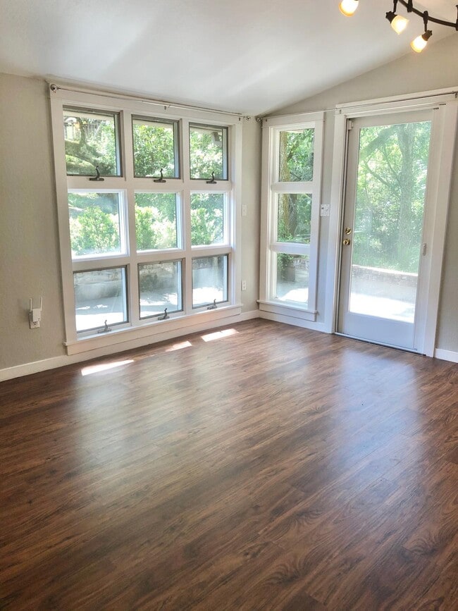 184 Moraga Way in Orinda, CA - Building Photo - Building Photo