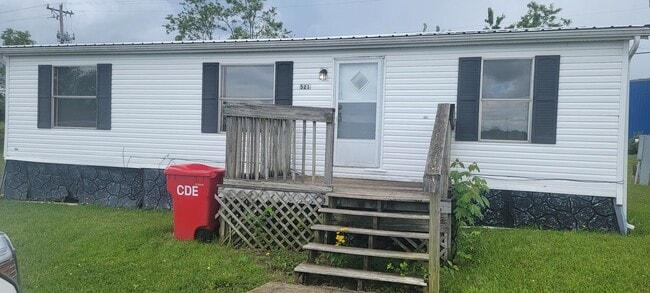 property at 521 Edison Ct