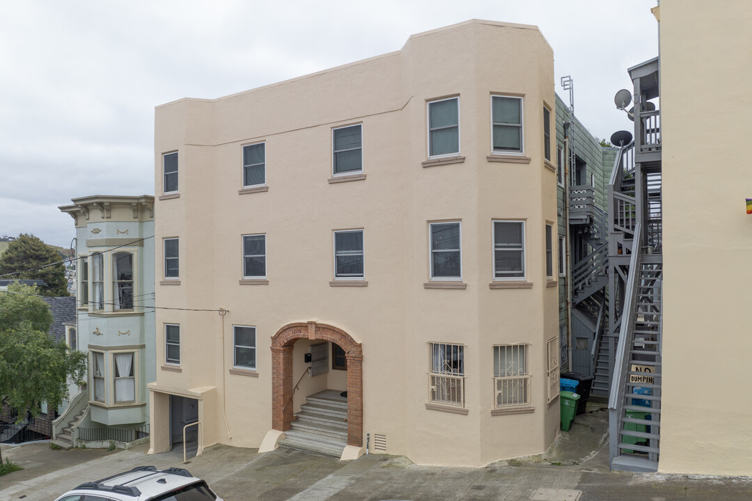 4095 Cesar Chavez in San Francisco, CA - Foto de edificio