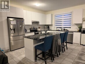 37 Faimira Ave in Georgina, ON - Building Photo - Building Photo