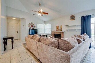 625 Prairie Dell St in Lewisville, TX - Building Photo - Building Photo