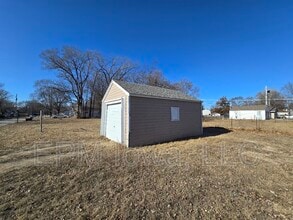 158 S Roosevelt Rd in Evansdale, IA - Foto de edificio - Building Photo