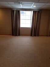 1728 Middle Rd in Bettendorf, IA - Foto de edificio - Building Photo