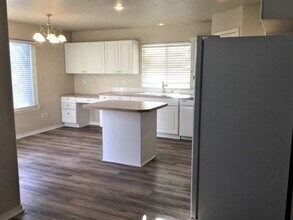 1521 W Kesler Dr in Kuna, ID - Building Photo - Building Photo