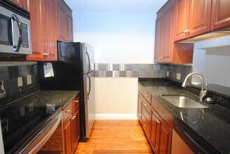 108 Eastern Ave in Manchester, NH - Building Photo - Building Photo