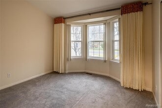 41063 Millbrook Dr in Sterling Heights, MI - Building Photo - Building Photo