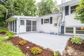 477 Salisbury St in Worcester, MA - Building Photo - Building Photo