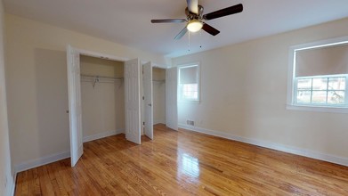 Town House Apartments in Springfield, NJ - Building Photo - Building Photo