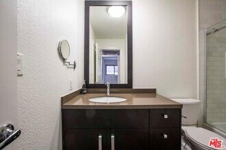 141 S Clark Dr in West Hollywood, CA - Building Photo - Building Photo