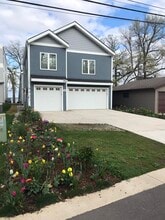 2225 Middleton Beach Rd in Middleton, WI - Foto de edificio - Building Photo