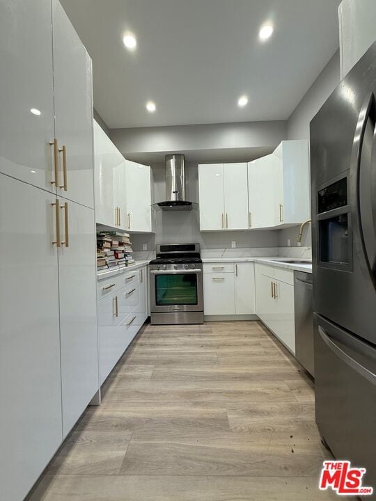 10605 Owensmouth Ave in Los Angeles, CA - Building Photo - Building Photo