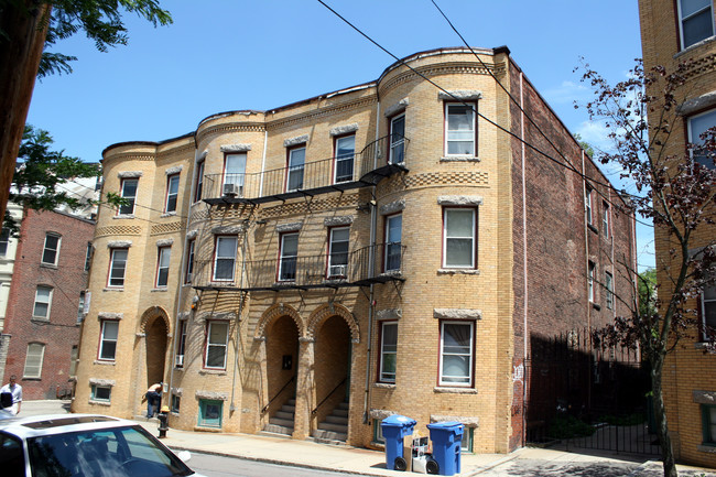 6-16 Wait St in Roxbury, MA - Foto de edificio - Building Photo