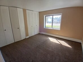 Marine Memorial Apartments in Niagara Falls, NY - Building Photo - Building Photo
