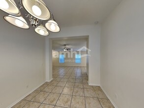 10126 41st Ct E in Parrish, FL - Foto de edificio - Building Photo