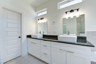 2919 El Fenice Ln in Houston, TX - Building Photo - Building Photo