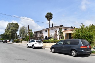 Collier Arms in San Diego, CA - Building Photo - Building Photo