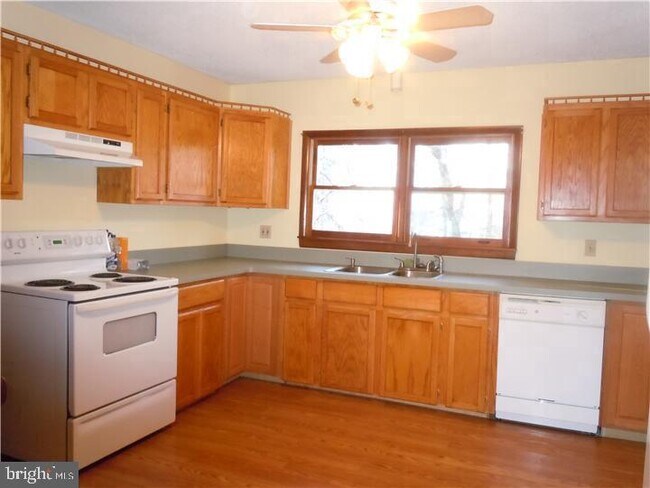 742 Cherry Ave in Pemberton Township, NJ - Building Photo - Building Photo