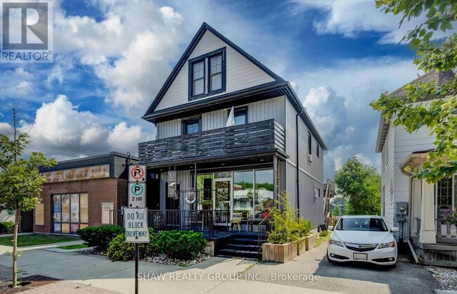 property at 1433 Pelham St
