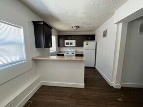 714 S Thomas Ave in Springfield, MO - Building Photo - Building Photo