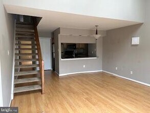 211 Park Pl Dr in Cherry Hill Township, NJ - Building Photo - Building Photo