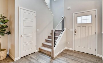 8319 174th Street Ct E in Puyallup, WA - Foto de edificio - Building Photo