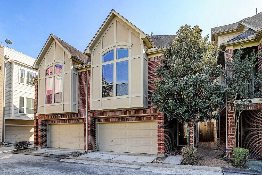 2360 Bastrop St in Houston, TX - Building Photo