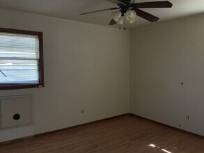 609 16th St-Unit -1 in Canyon, TX - Foto de edificio - Building Photo