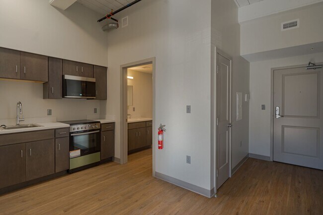 47 Flat St in Brattleboro, VT - Building Photo - Building Photo